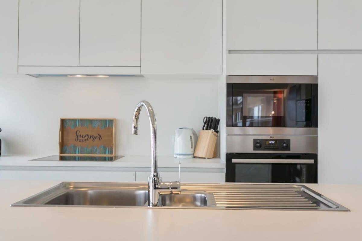 Huswell - Majestic Apartment With Breathtaking Sea View De Haan Exterior photo